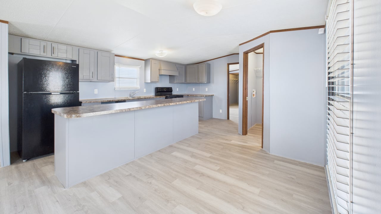 2115 W 45th St