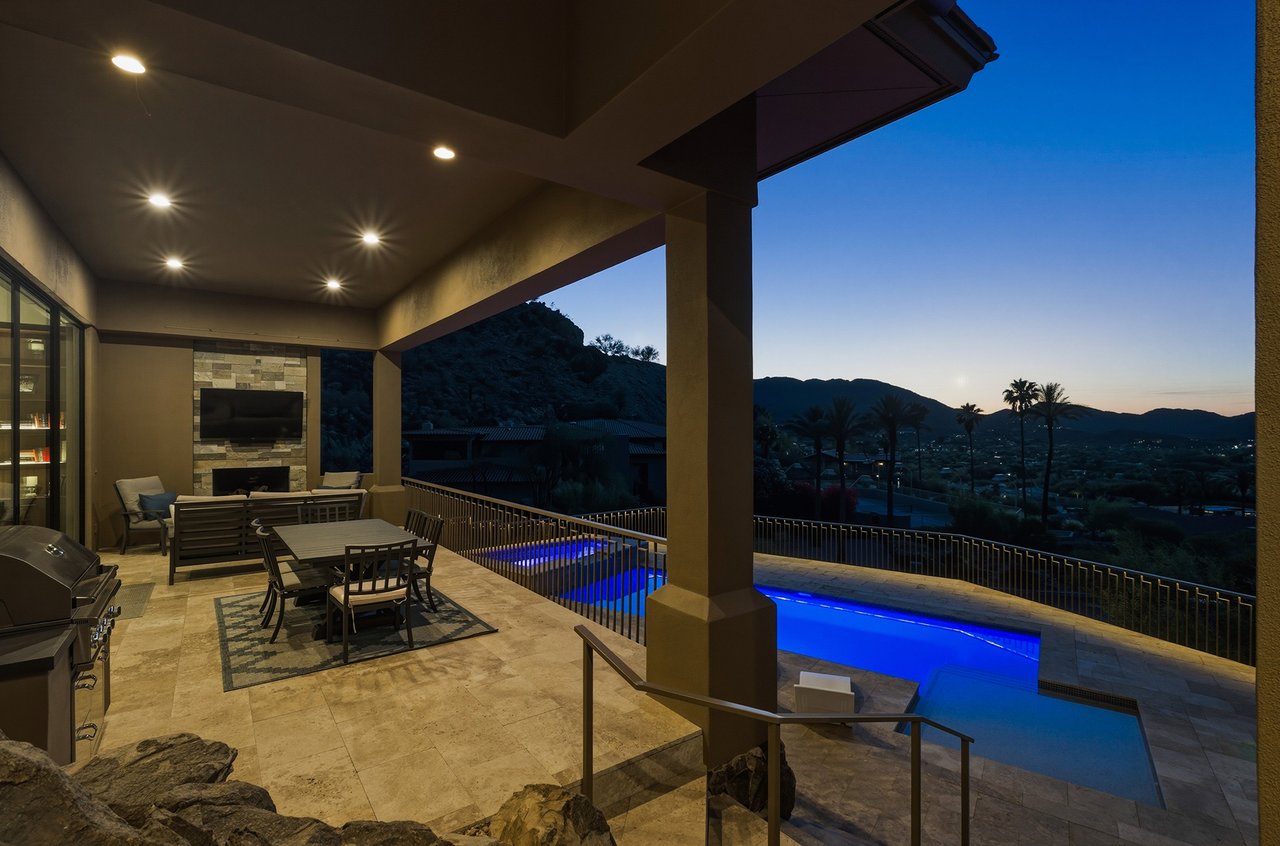 5411 E ROADRUNNER Road