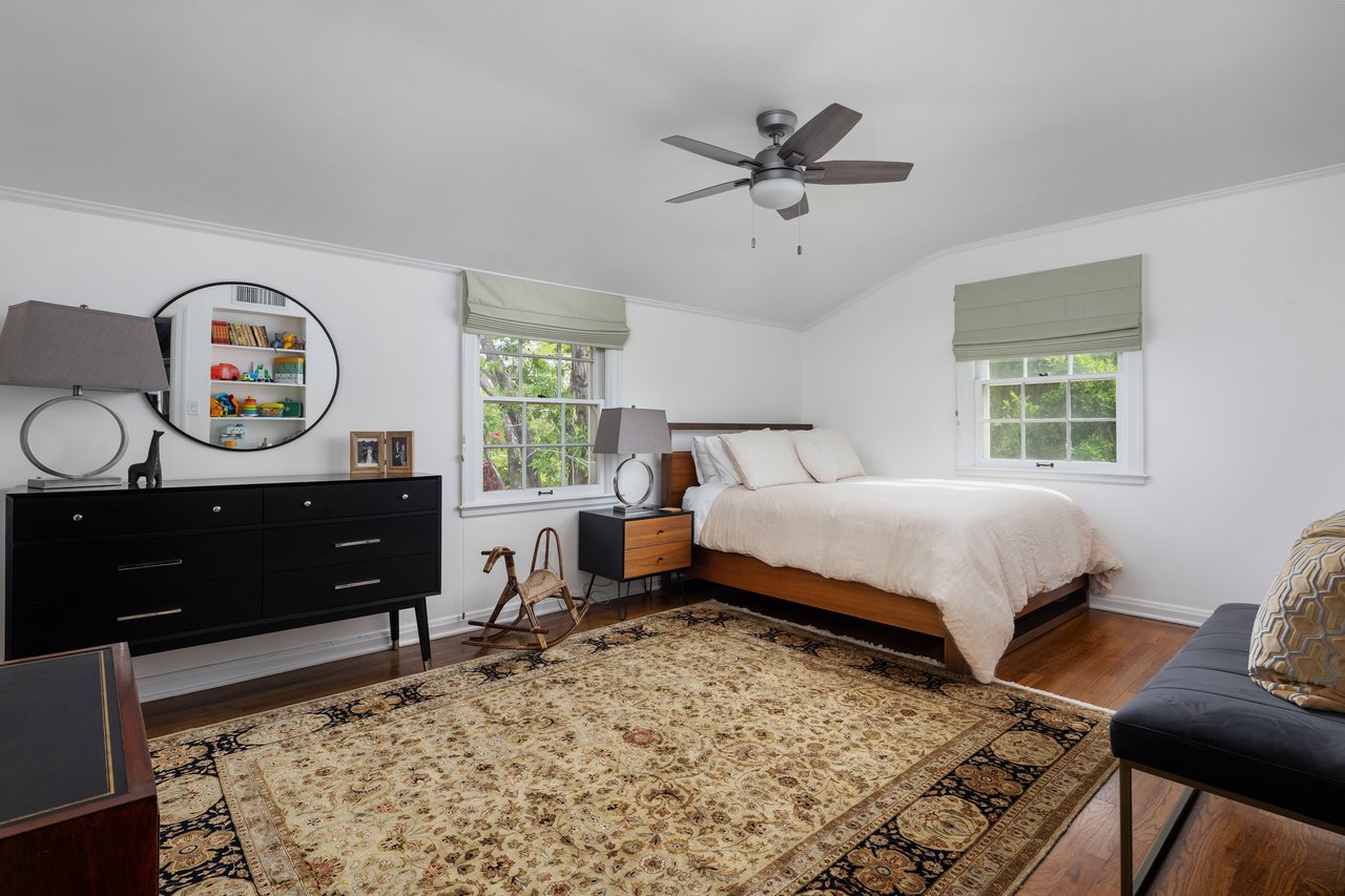 917 ENCANTO Drive SW