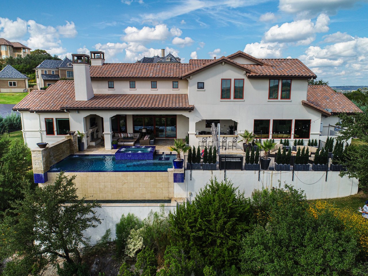 Executive Villa With Breathtaking Views