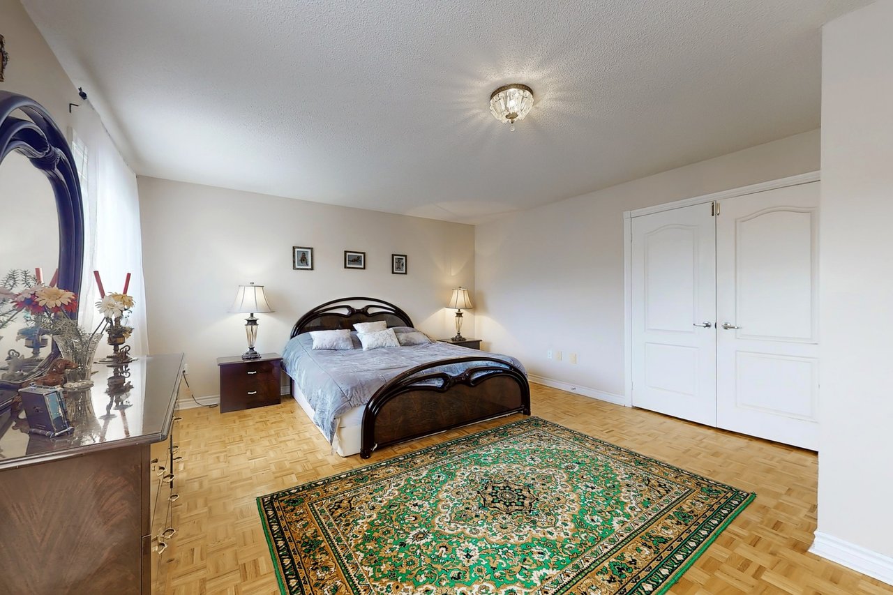 189 Humberland Dr