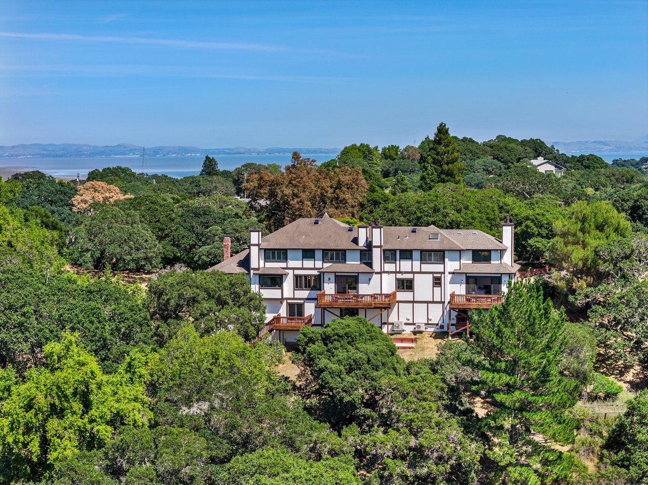 Expansive & Private Novato Estate