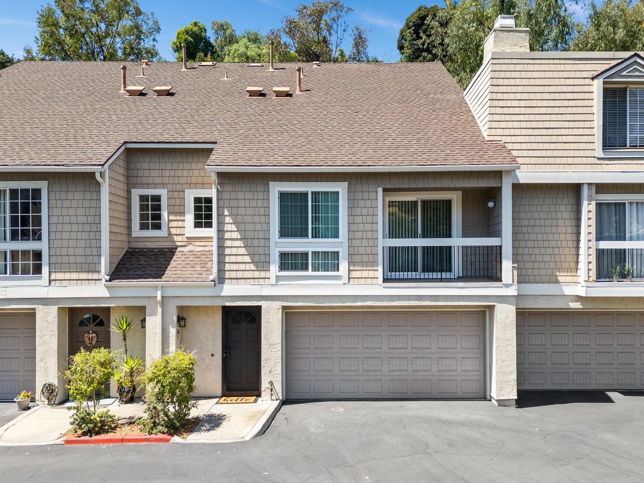 Nicole Beltramo & Jeremy Frischknecht