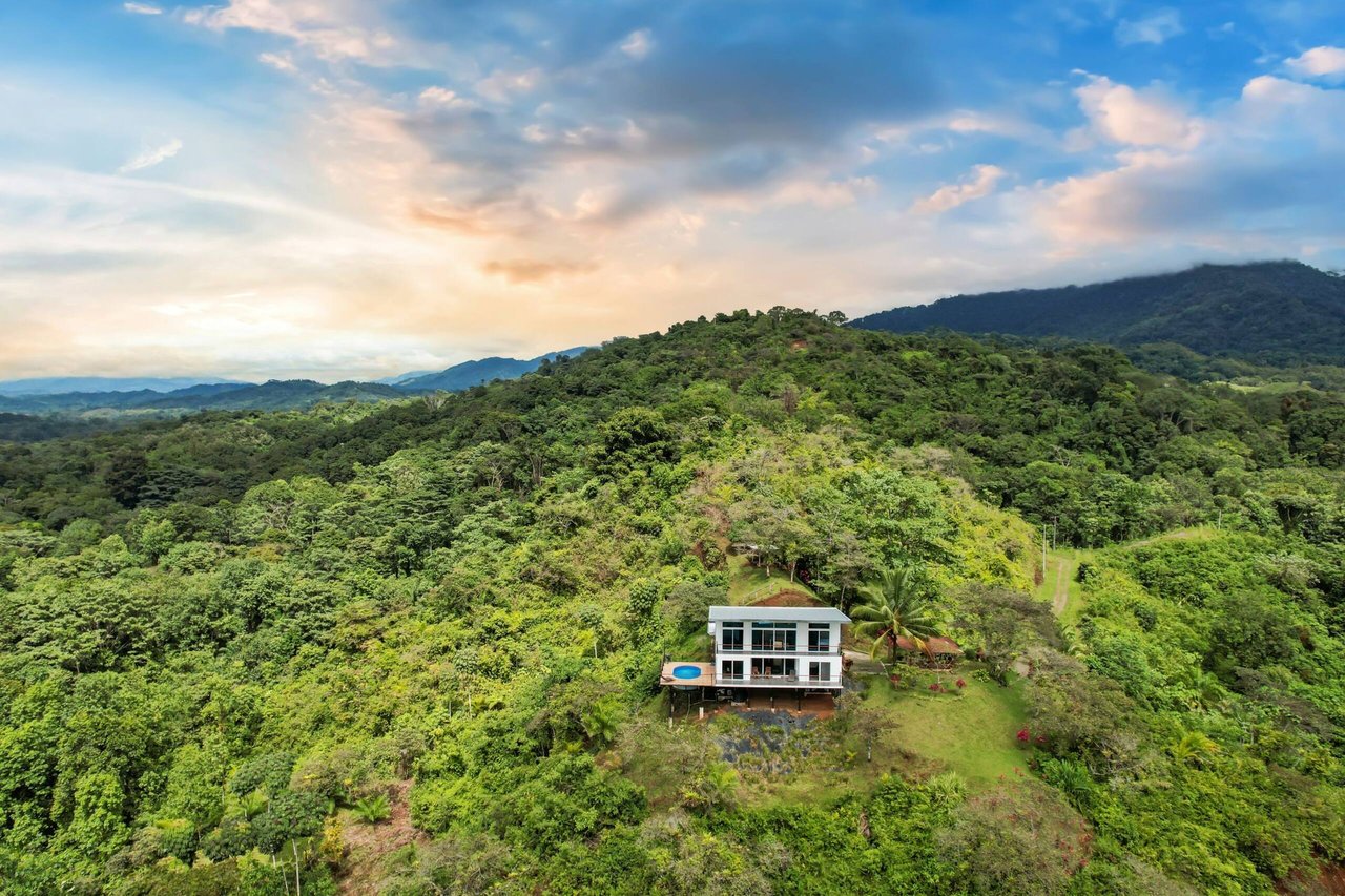 Exceptionally Private Home with Panoramic Ocean, Mountain & Sunset Views - Casa Sol