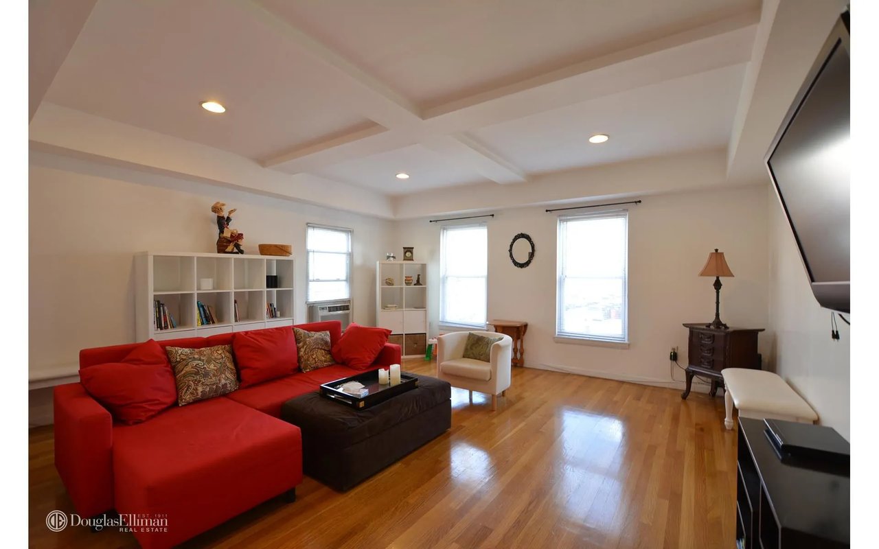 50-02 Vernon Boulevard Unit: 2