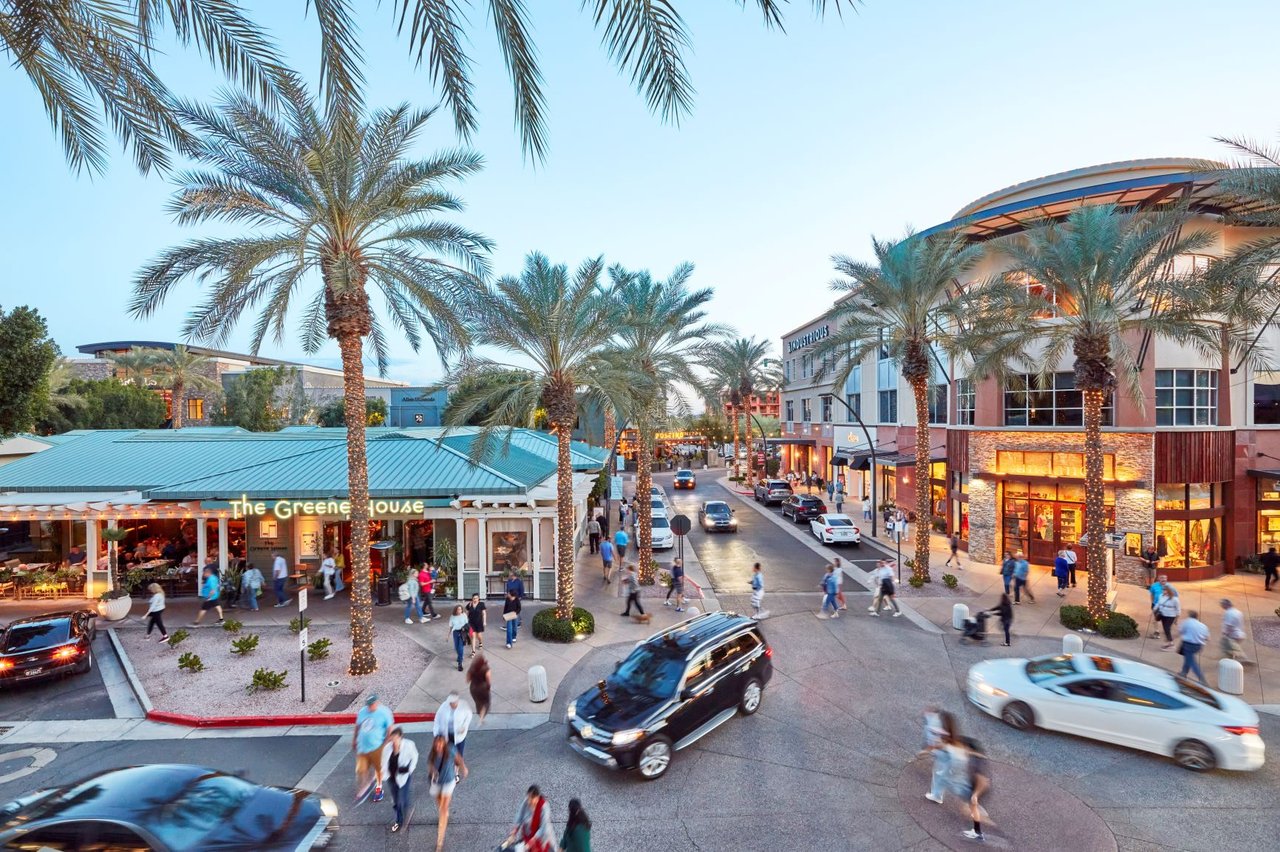 Shopping and Dining at Kierland Commons and the Scottsdale Quarter in the heart of Scottsdale AZ