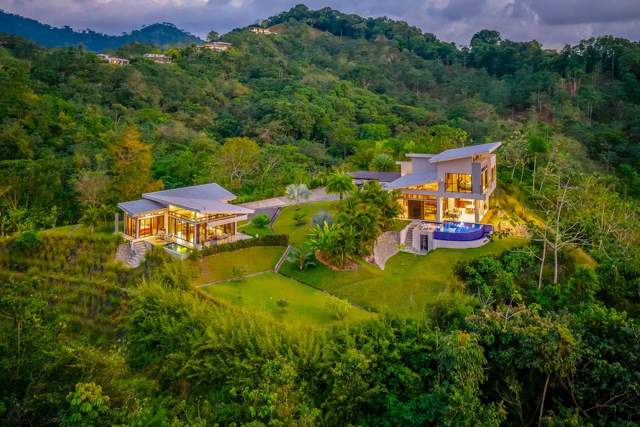 Guest House and Infinity Pool Ocean View Luxury Estate