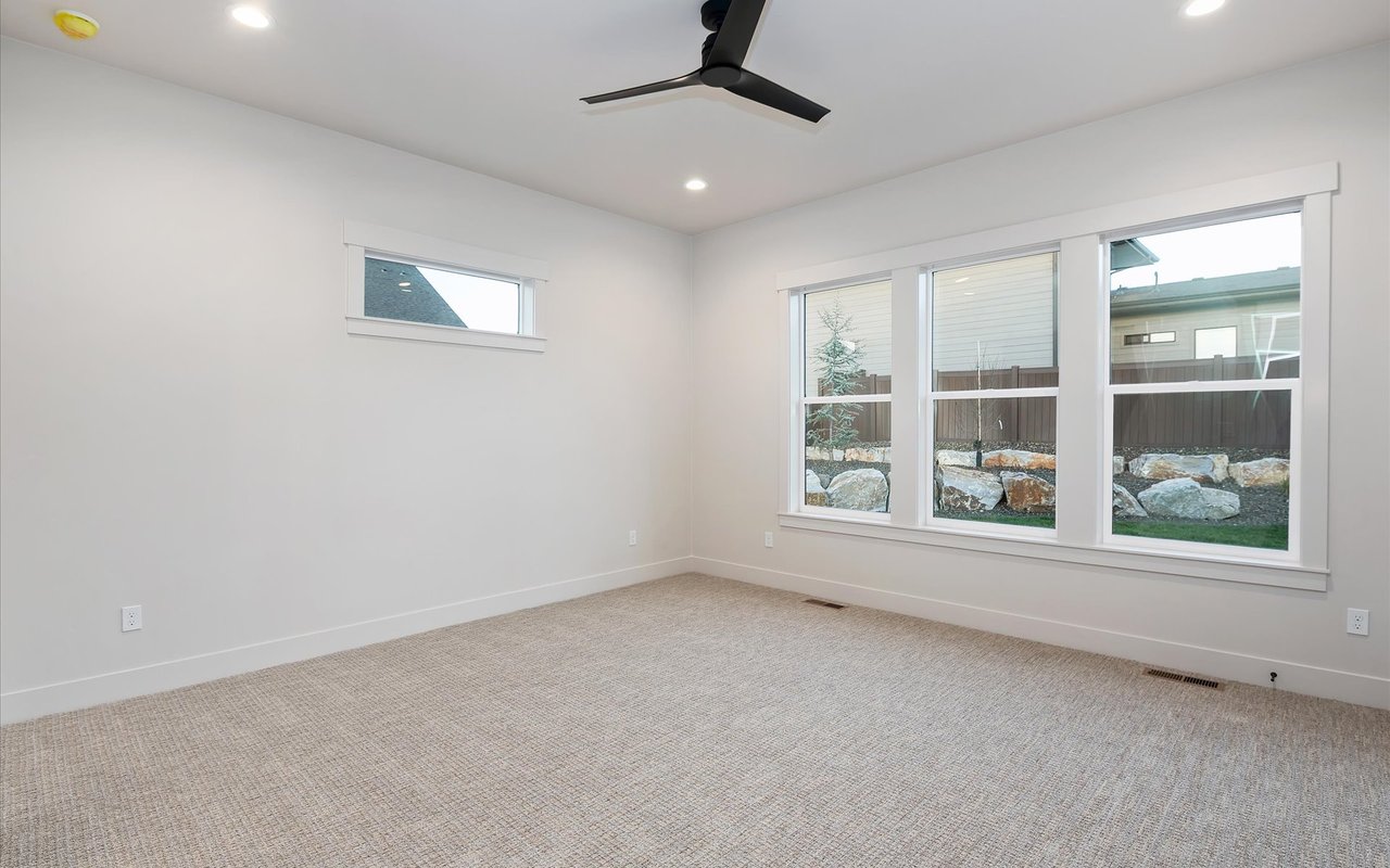 Modern Craftsman on One-Third of an Acre in Star, Idaho