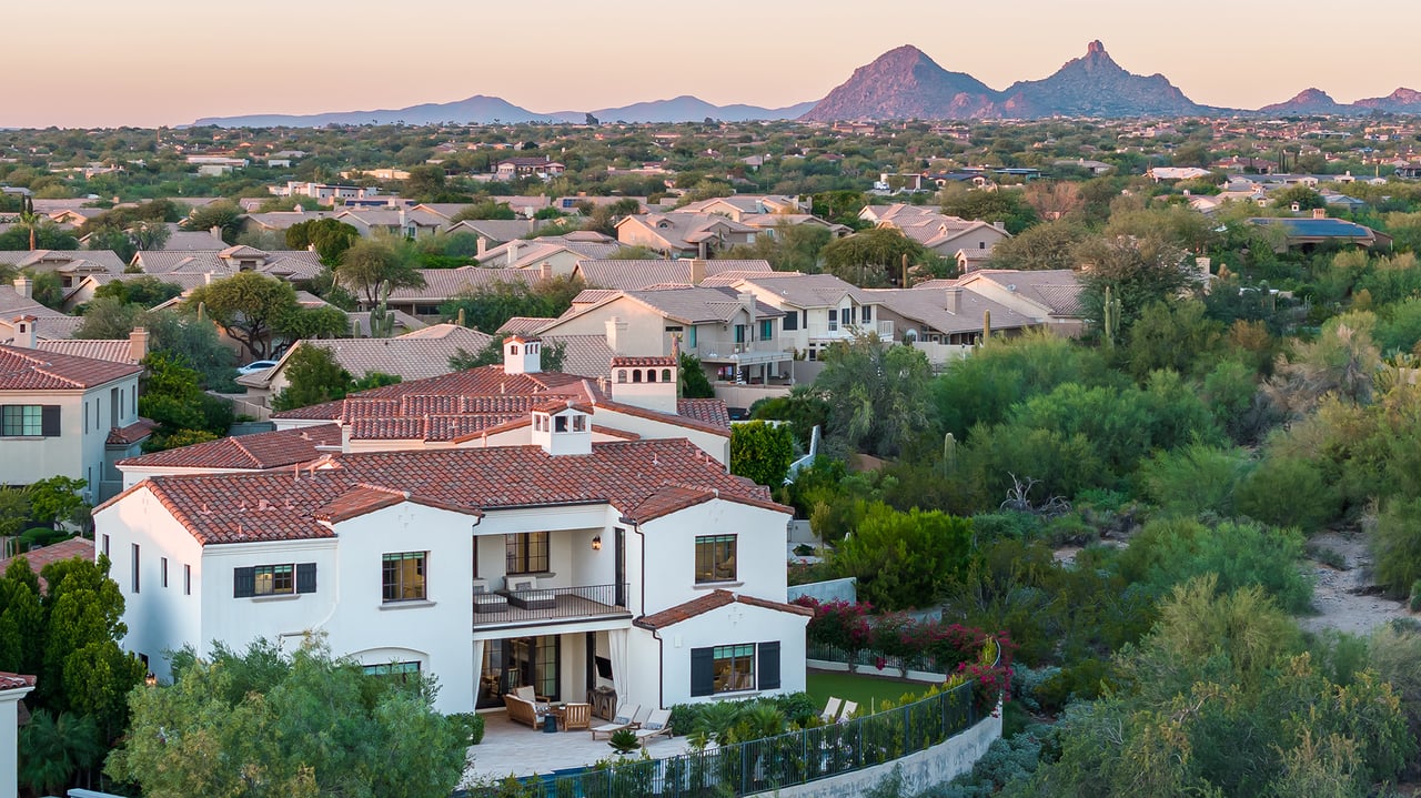 9483 E ROCKWOOD Drive