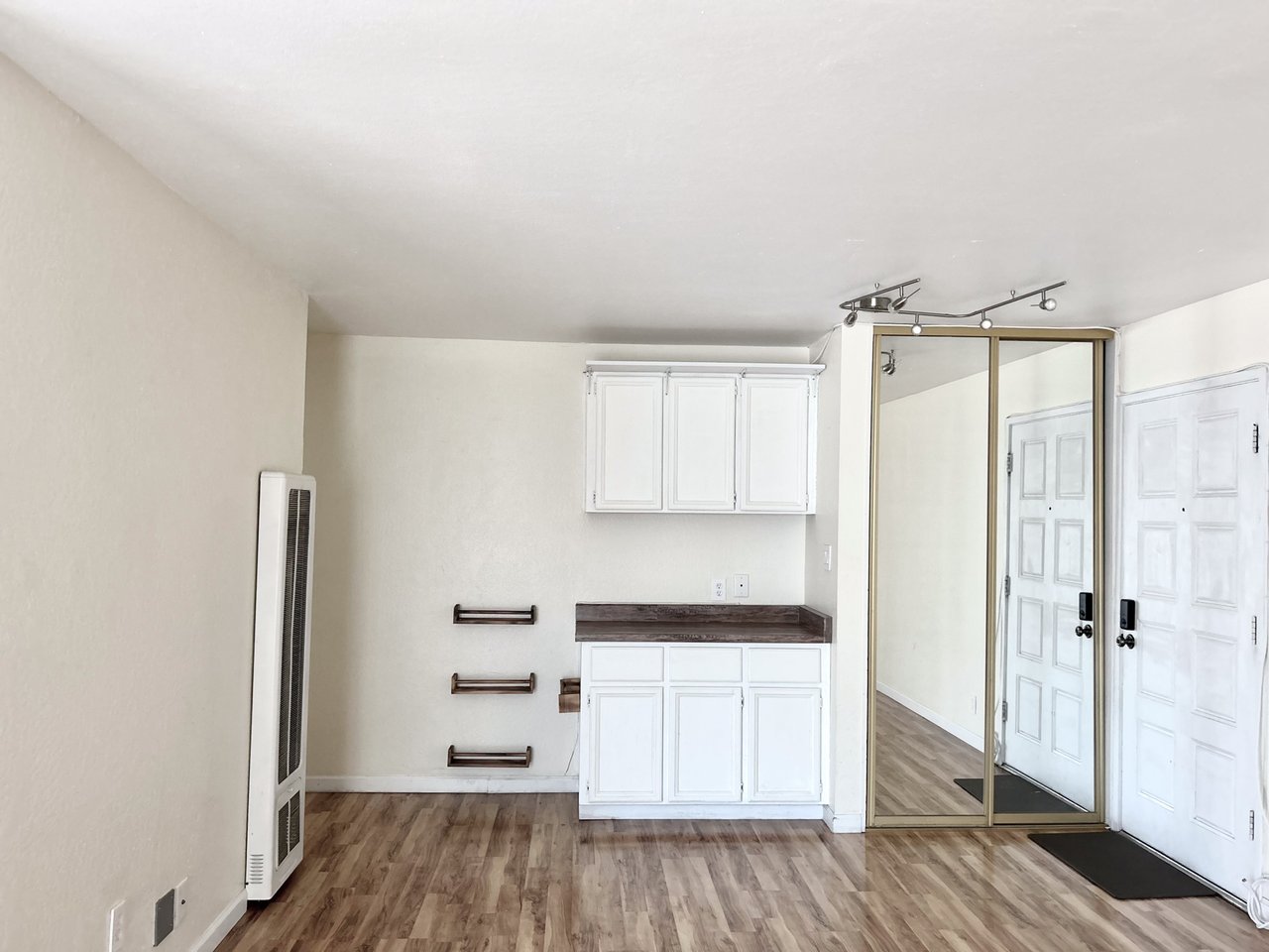 280 Easy Street Unit #210