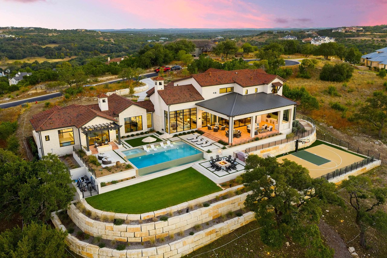 Custom luxury home in San Antonio, Texas, illustrating appraisal considerations for high-end real estate.