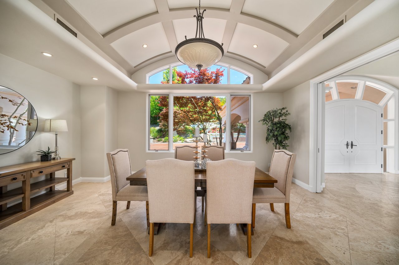 41555 Avenida Conchita