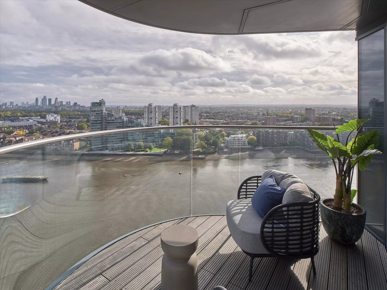 Chelsea Waterfront, Lots Rd, United Kingdom