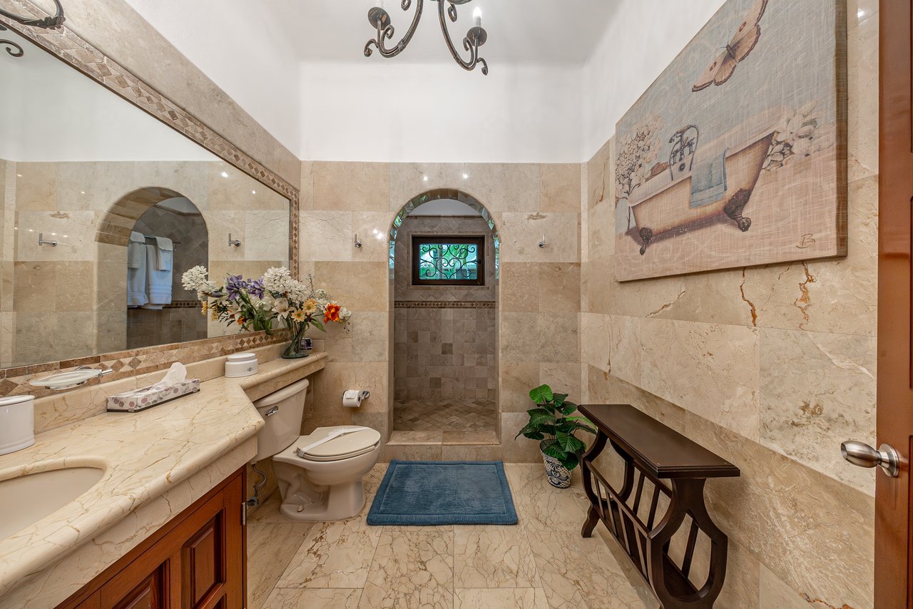 Villa Orquídea Puerto Aventuras | Golf-Front Luxury Estate