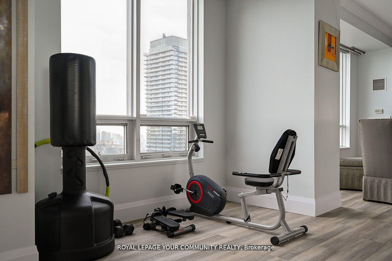 PREMIUM YORKVILLE LIVING