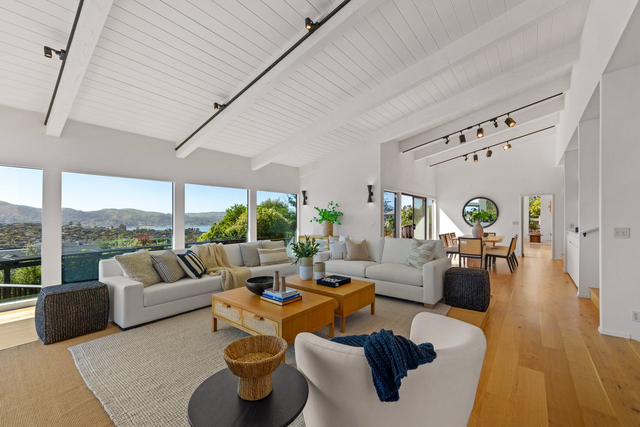 Sweeping Views of San Francisco and the Golden Gate Bridge