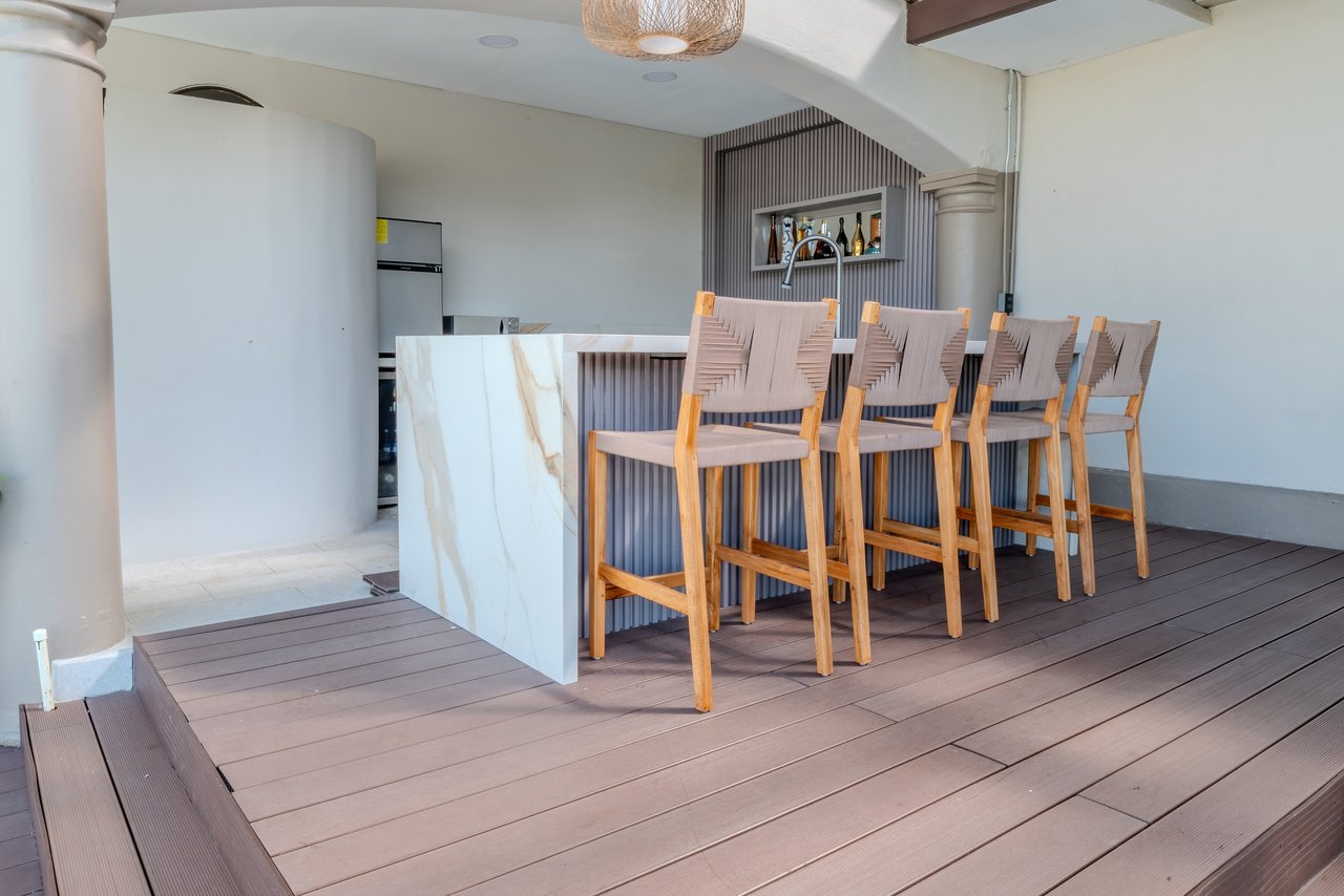 Luxury Home with Pool, Bar Area & Resort-Level Amenities | 5br, 4ba in Perez Zeledon 