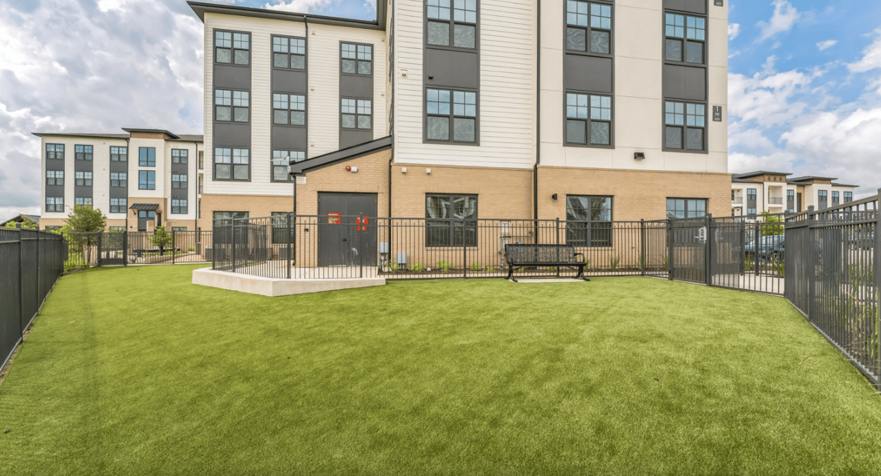 Enjoy 10 Weeks Free on all Units! Plus $1,000 Look & Lease Special!