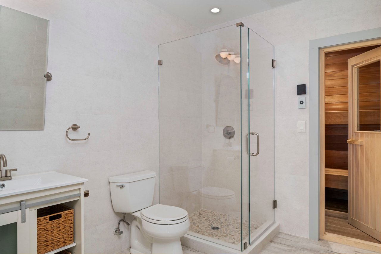 7 Homelands Dr