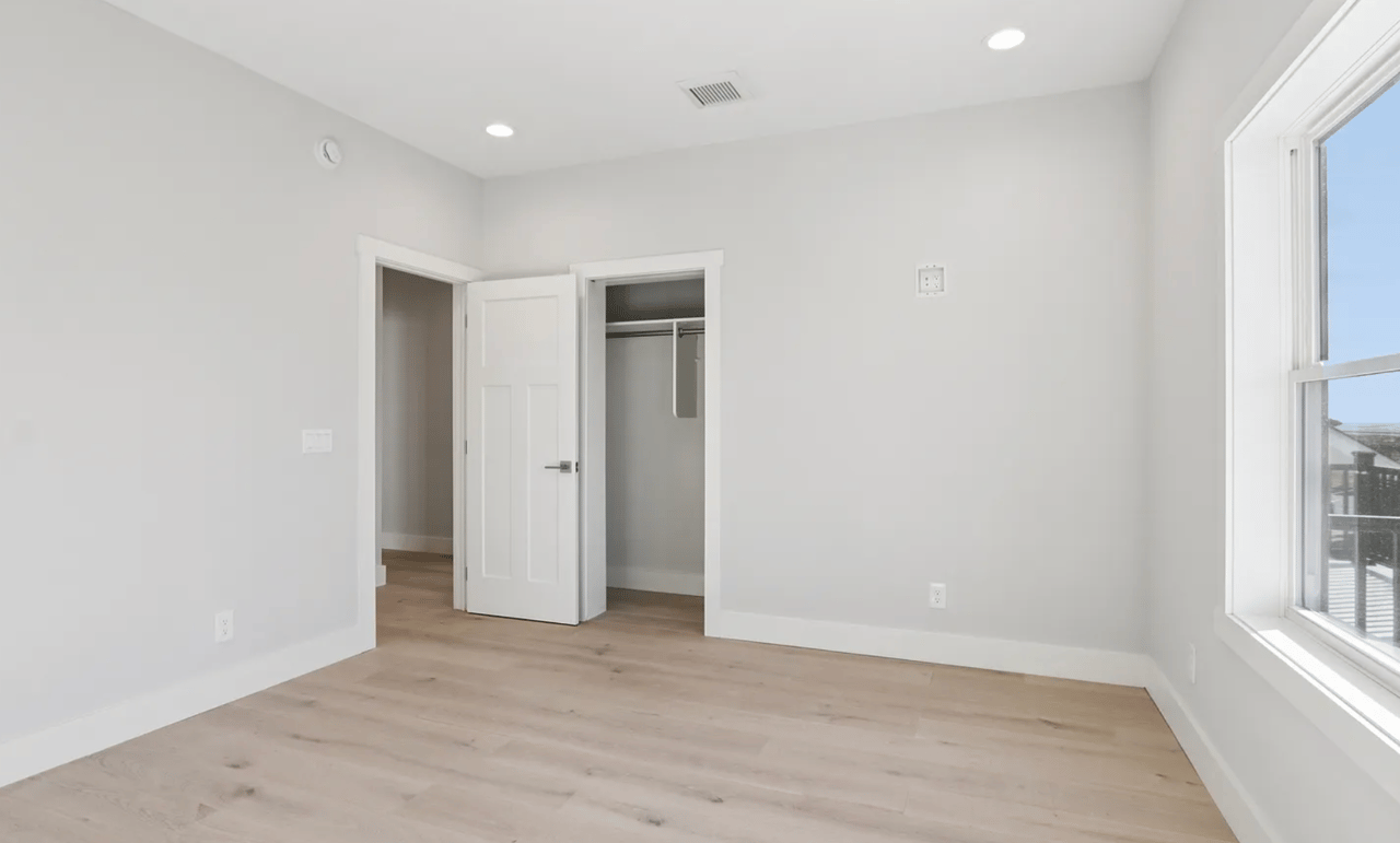 39 S Annapolis Ave #A