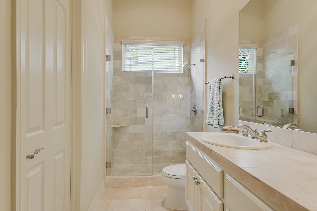 1812 Chalk Rock Cove