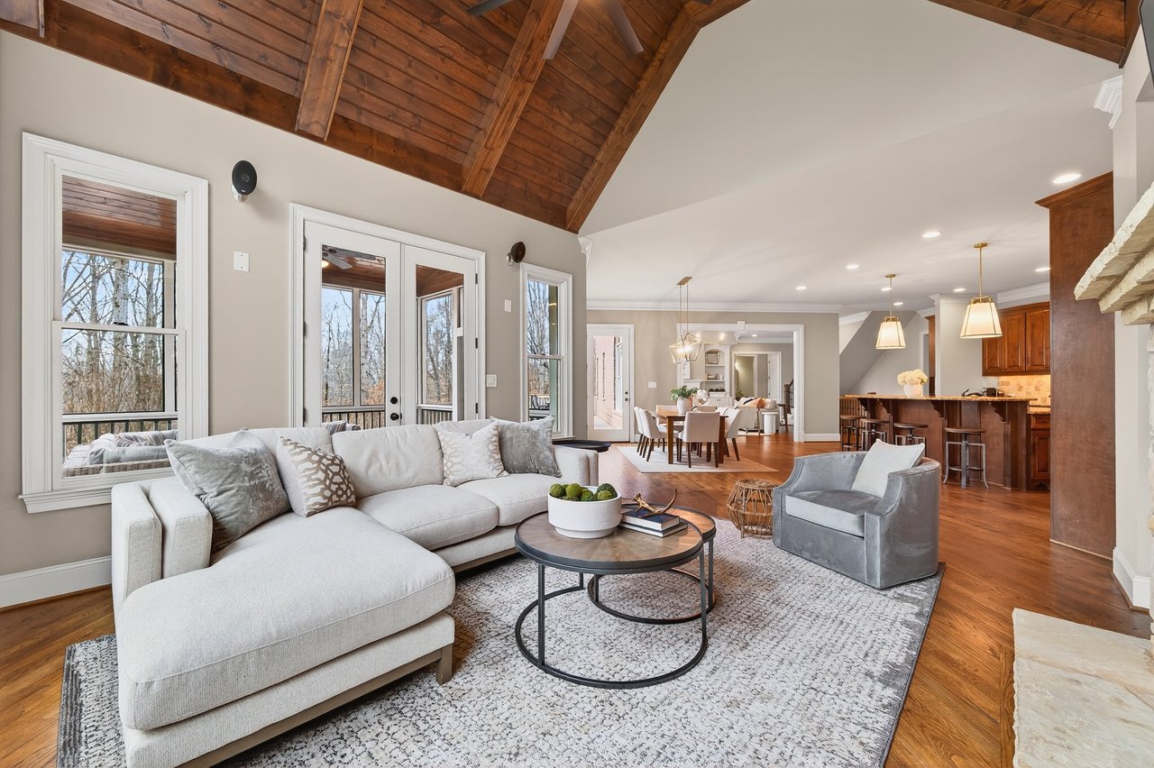 16750 Quayside Drive