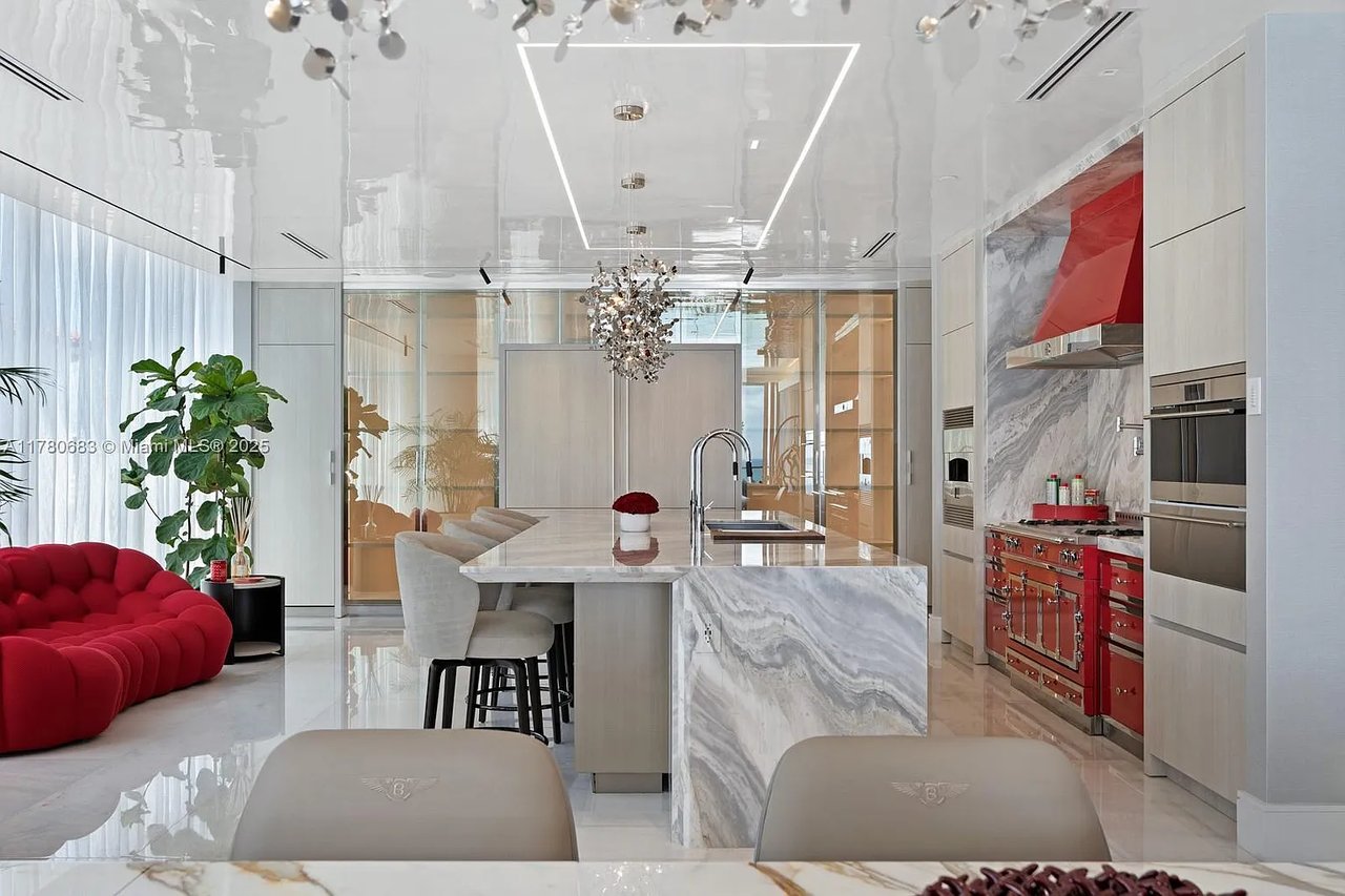 17975 Collins Ave #N701