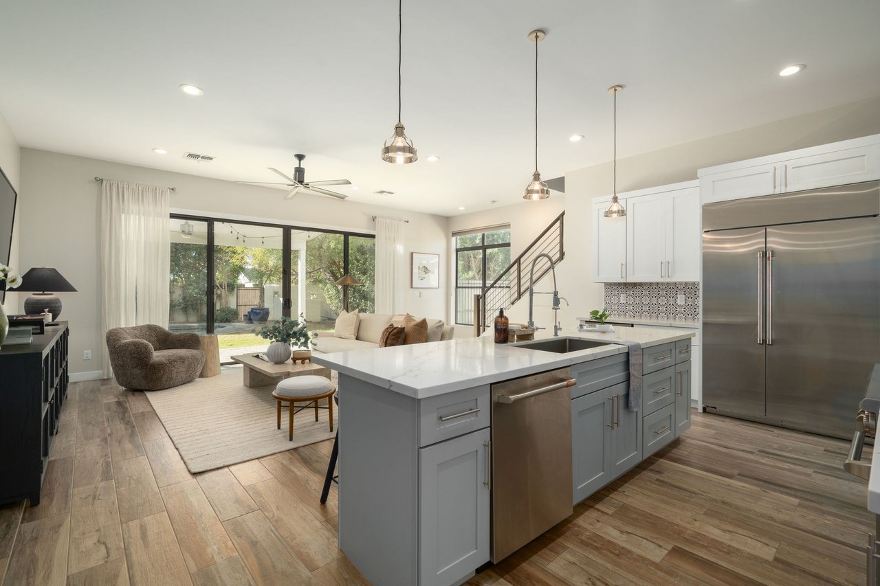 4533 E MONTECITO Avenue