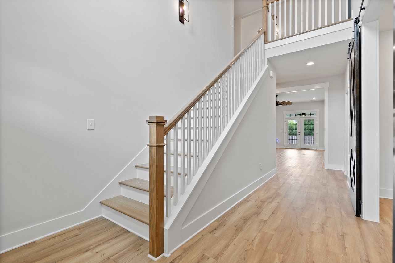 SPACE SPACE SPACE with a Luxury feel! Office AND Bonus Room!Office AND Bonus Room!