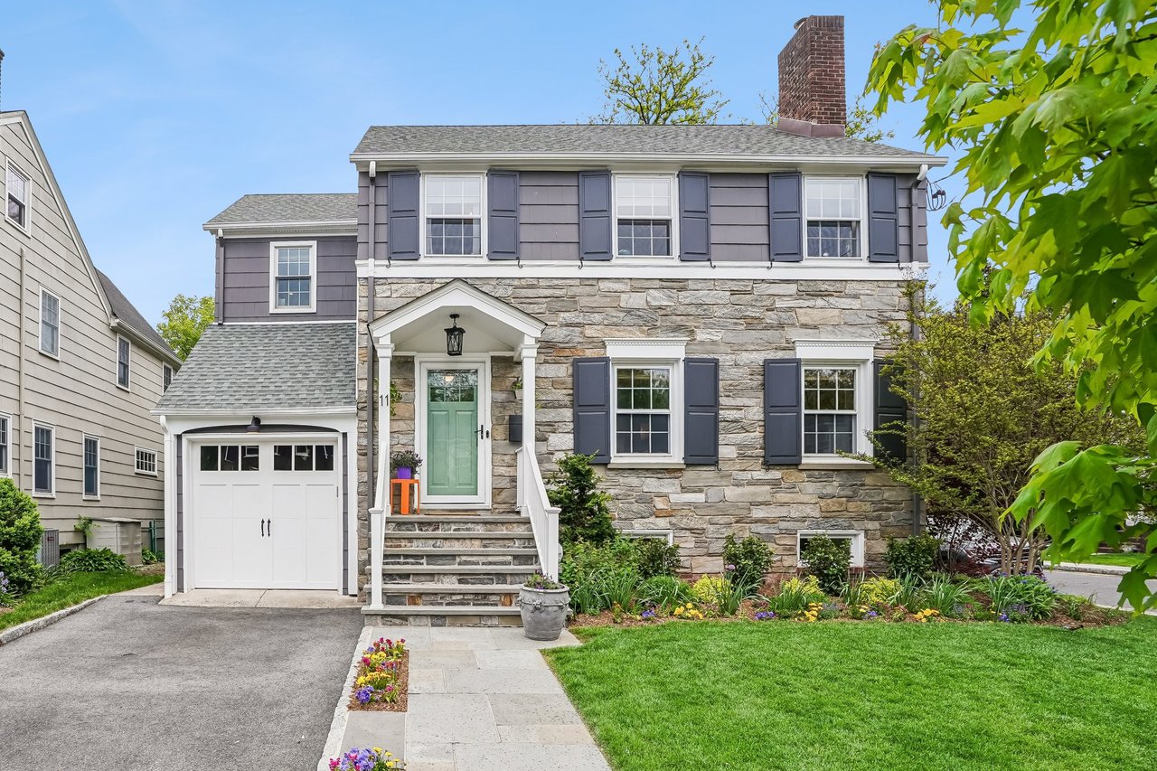 11 Kendal Avenue