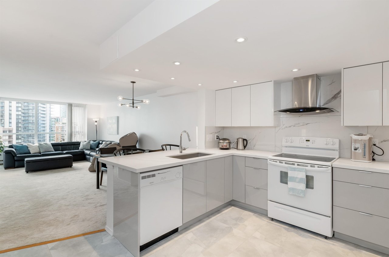 6055 Nelson Ave, #2102