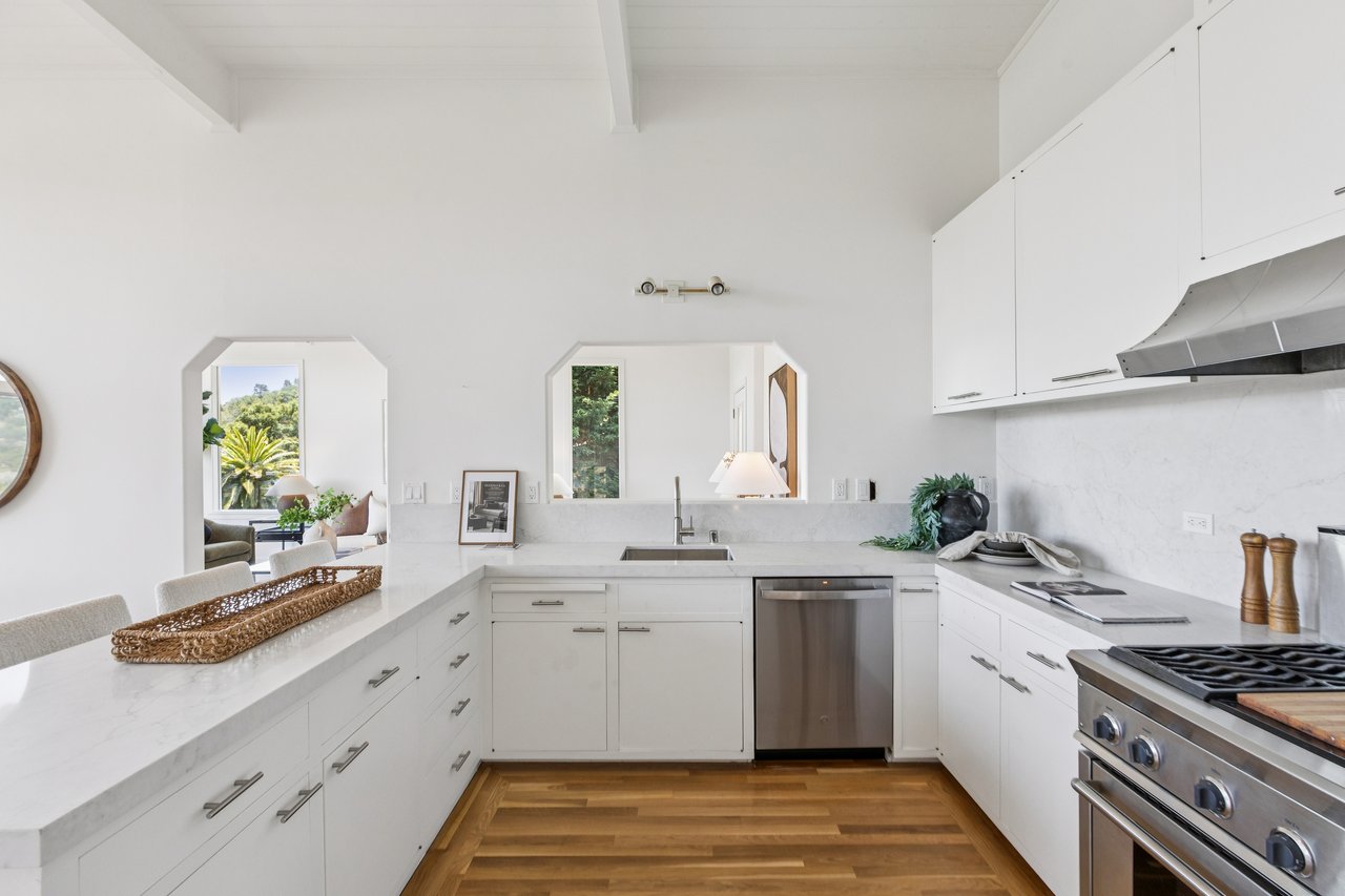 Desirable Location on Belvedere Island