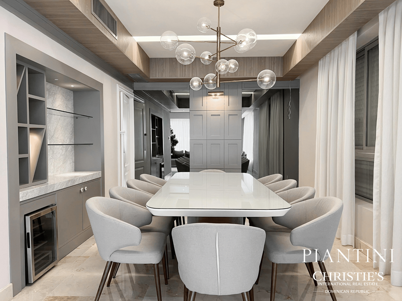 Piantini Condo, Santo Domingo.