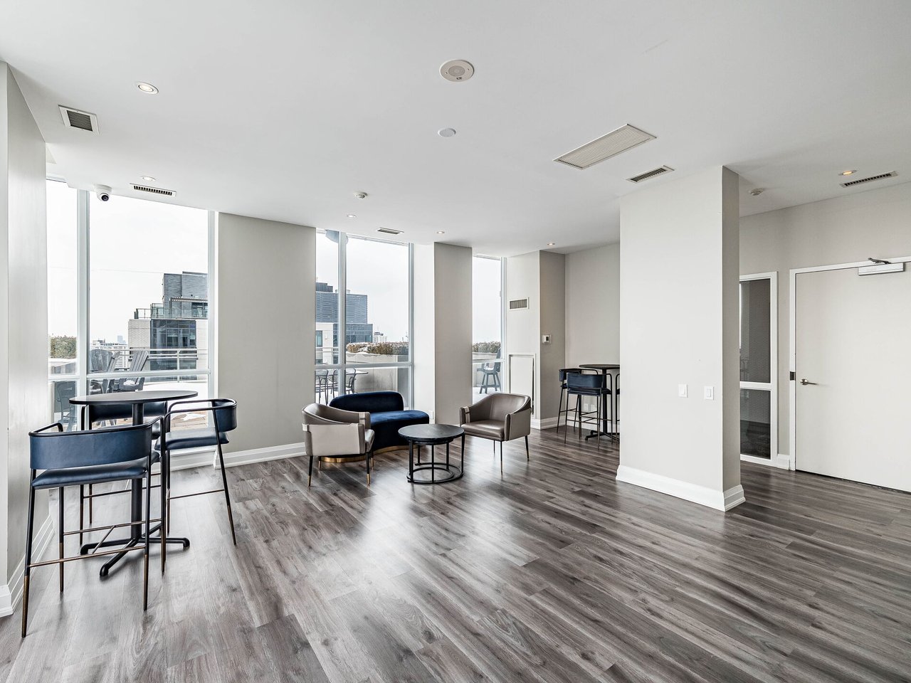 83 Redpath Avenue 407, Toronto C10, ON