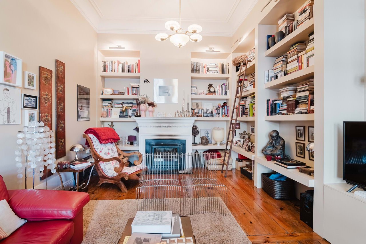 Beautifully Restored Townhouse Property with license for Short-Term rental in Bonfim, Porto