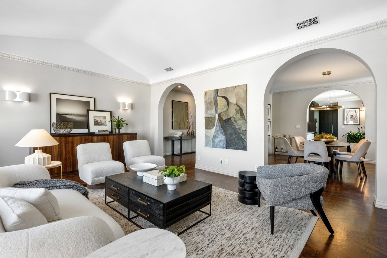 Stylishly Renovated & Palace-Adjacent