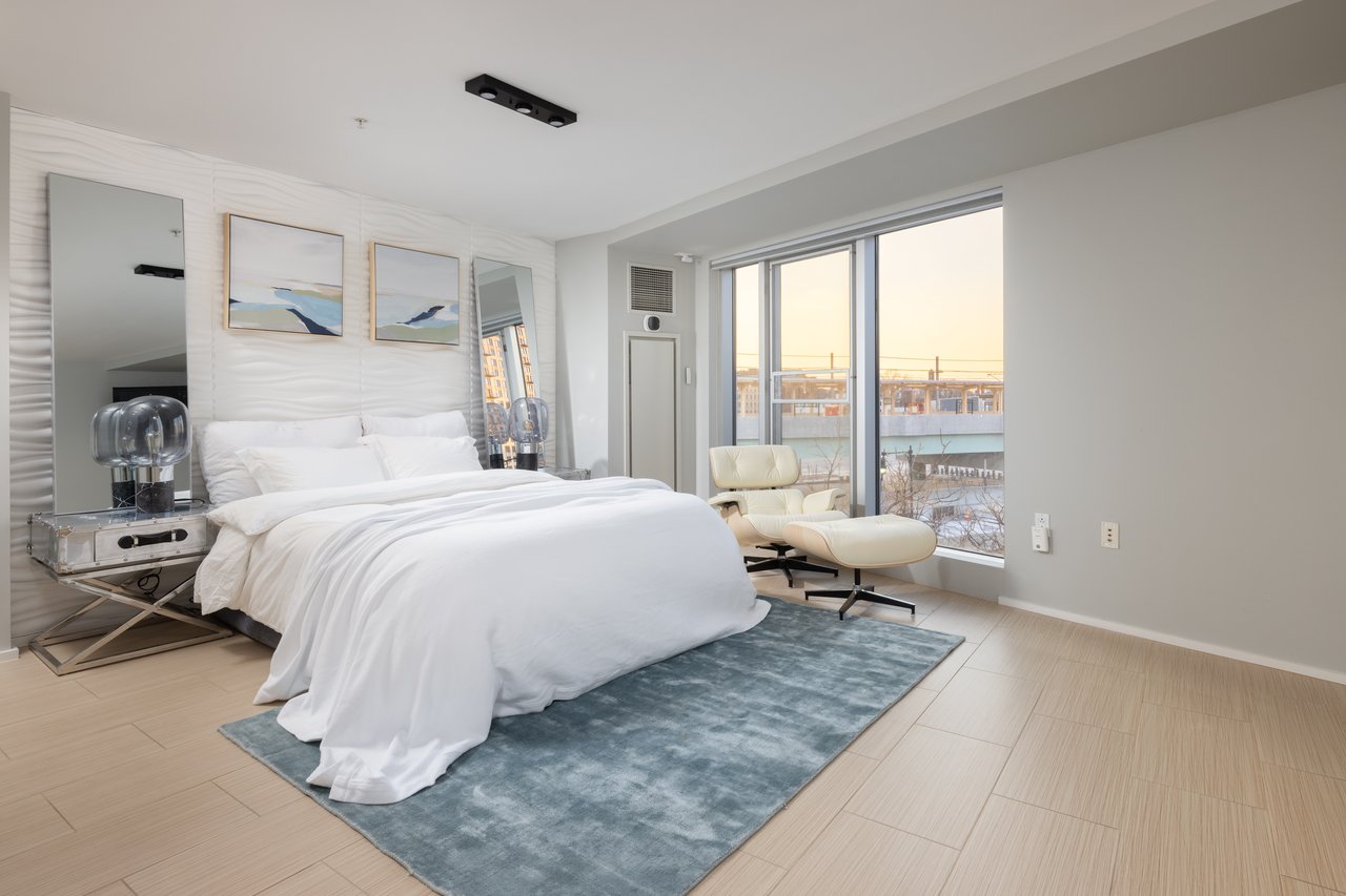 1 Earhart Street 322