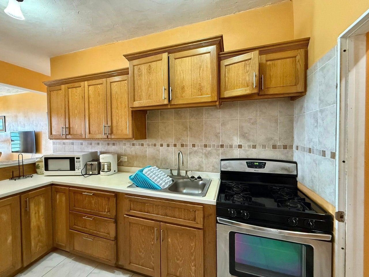 1093 West End 2 Bedroom Apartment