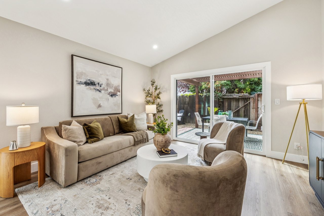 Stunning One Level Ponderosa Home!