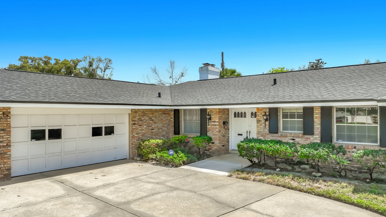 Mid-Century Modern 4-Bedroom in Dommerich Hills, Maitland
