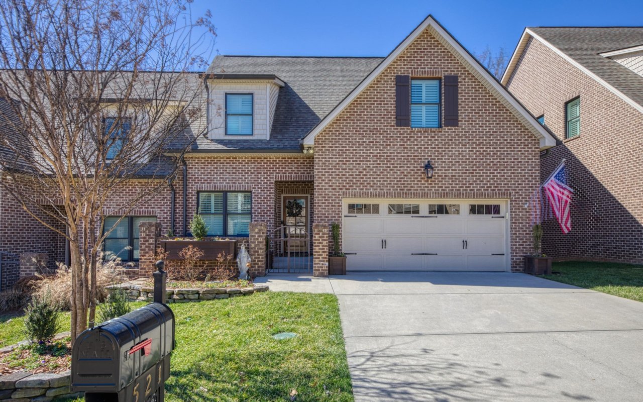 Wallace Luxury Spotlight | 521 Stone Pony Lane Knoxville, TN 37919