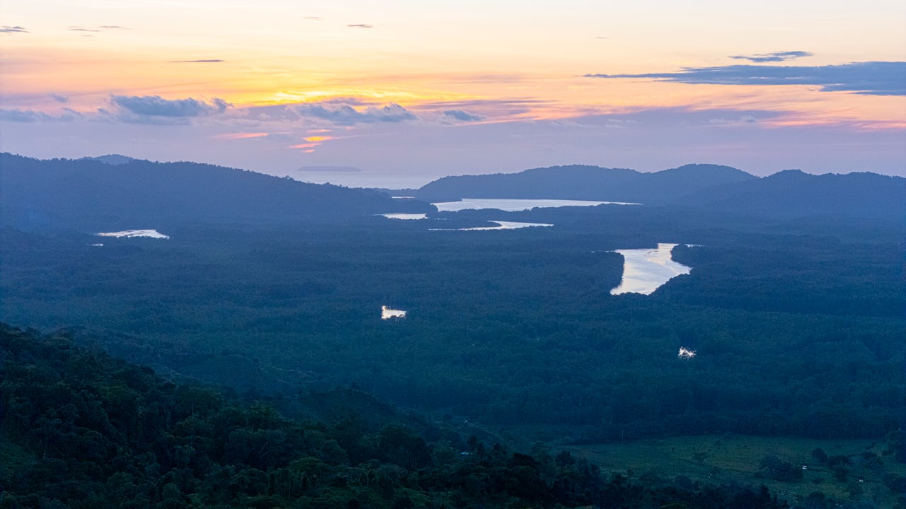 67 acres development (15 titled lots) with breathtaking views in Sierpe