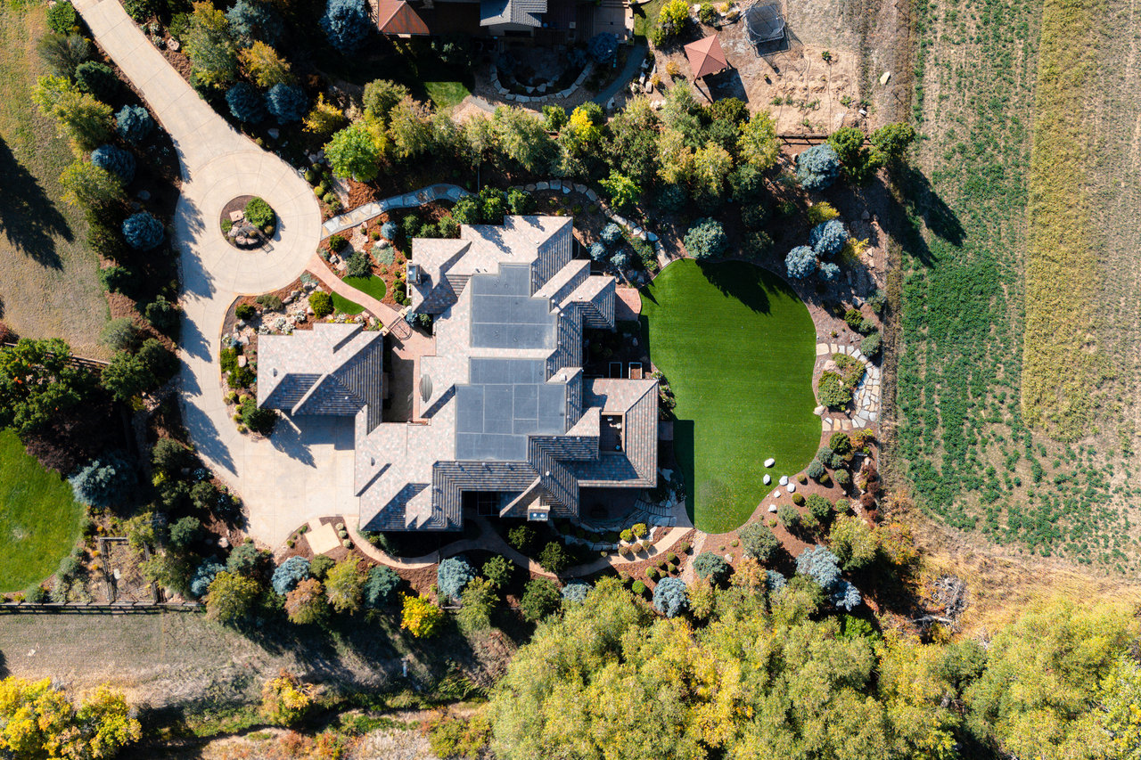 8925 Mountain View Lane