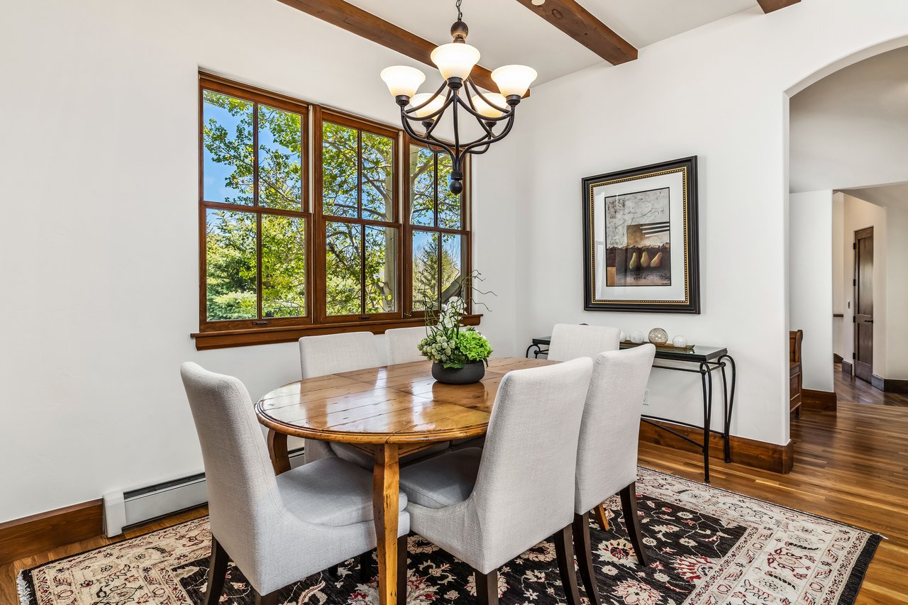 271 Eagles Glen Road