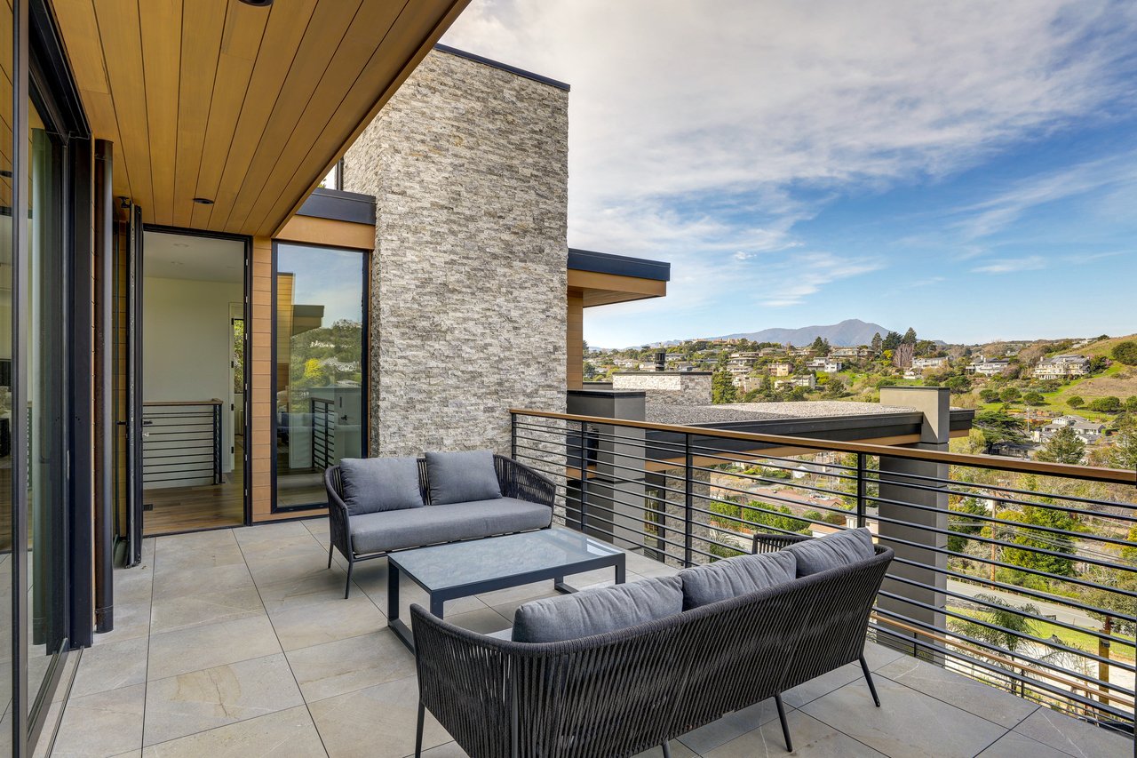 Modern Luxury - Completed in 2020