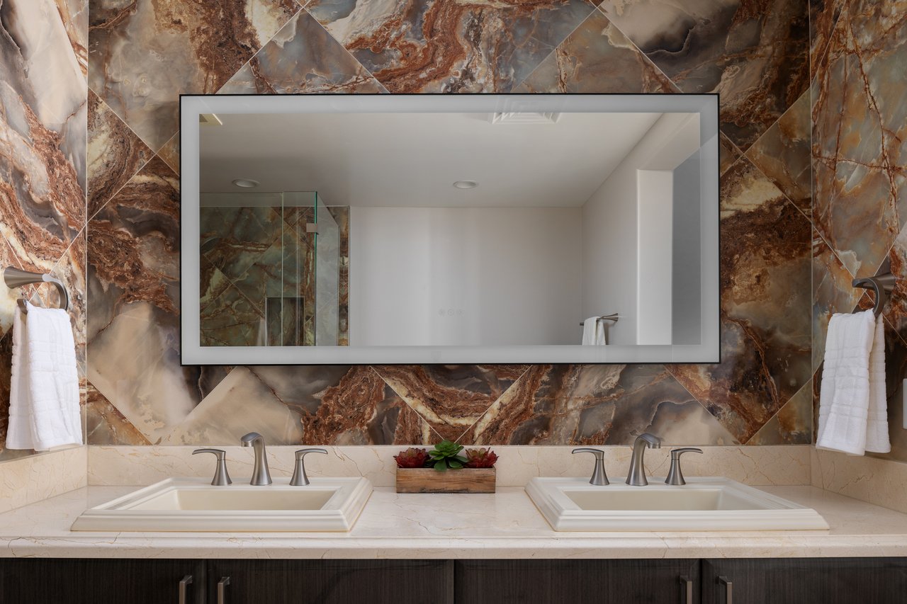 140 E RIO SALADO Parkway 1101