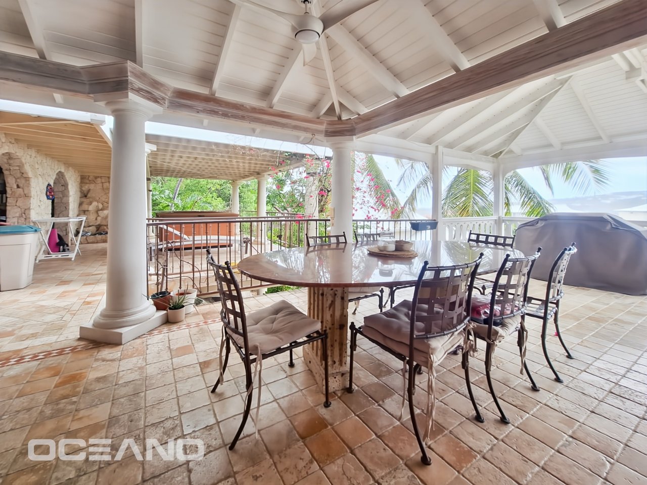 3 bedrooms Townhouse + Studio 