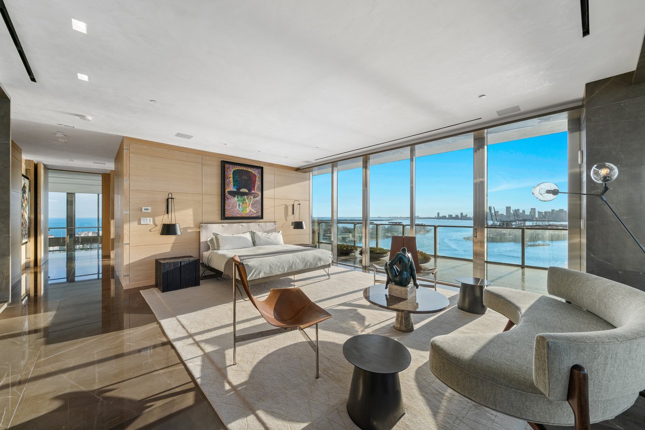 Apogee Penthouse
