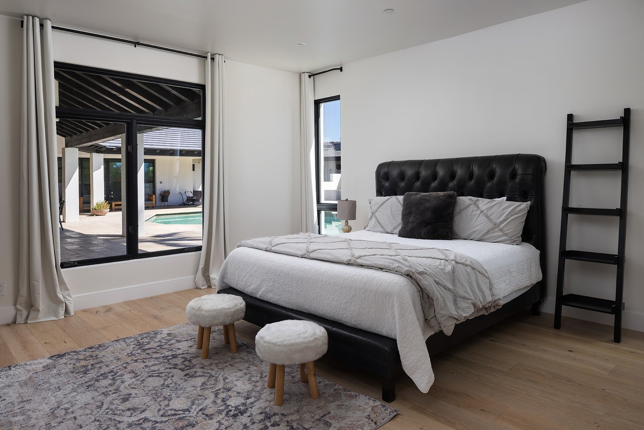 6718 E SAN JUAN Avenue