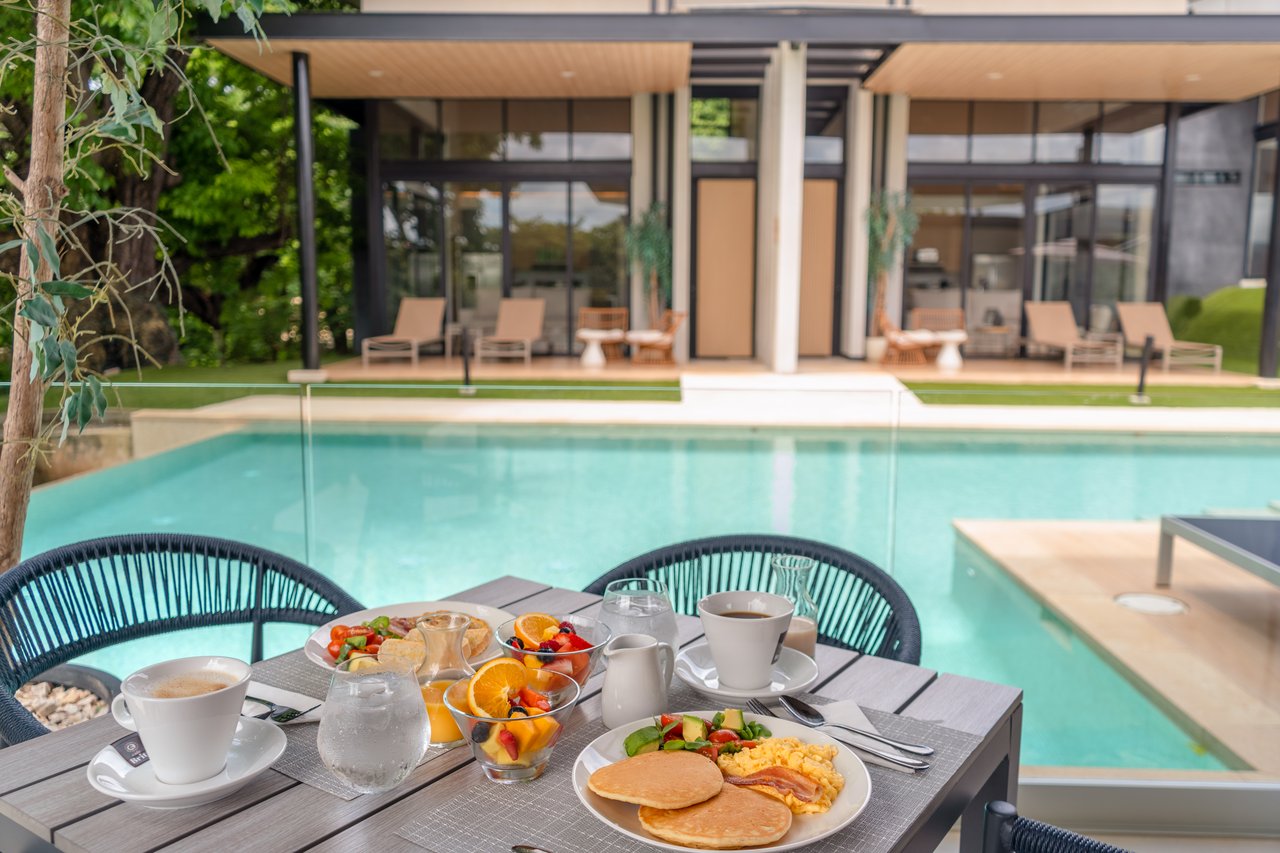 20882 - Multi-Villa Property with 18 Bedrooms, Pool & Clubhouse, Tamarindo